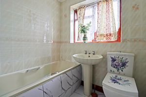 Family Bathroom- click for photo gallery